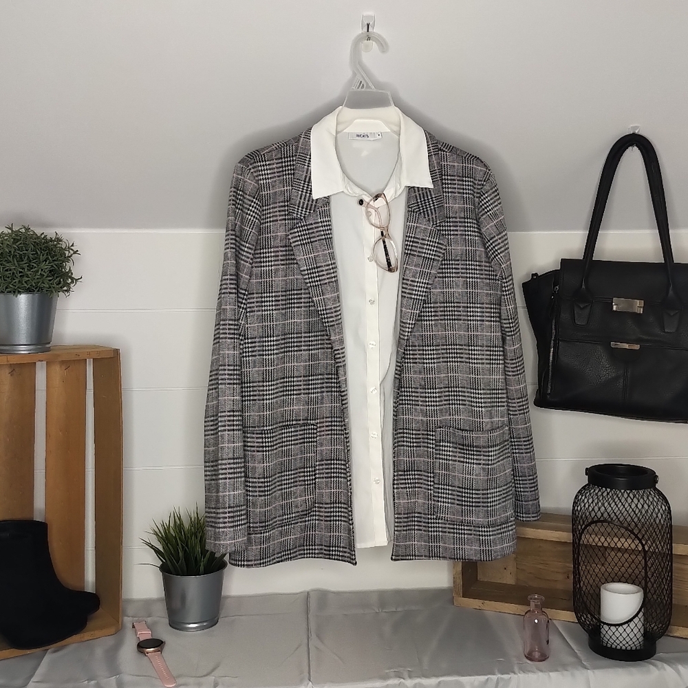 Maurices plaid blazer with pockets